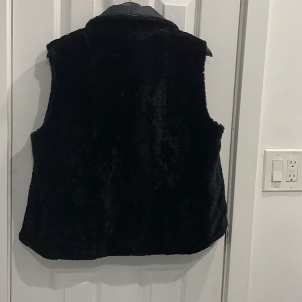 Shearling - Picture 2 of 4